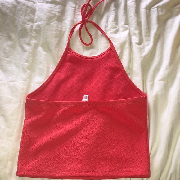 Target halter top - Picture 2 of 3